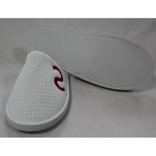 Customized soft sole indoor waffle slippers